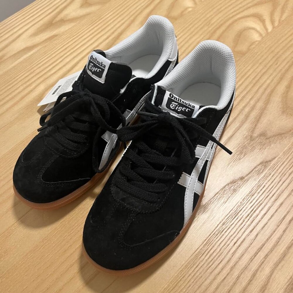 Onitsuka Tokuten Black